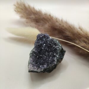 ametiszt drúza /sötétlila/